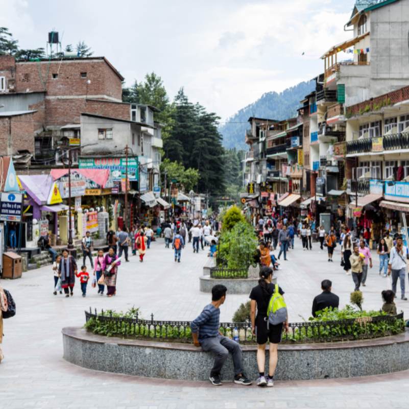 Local stores and people on Mall Road Manali.jpg