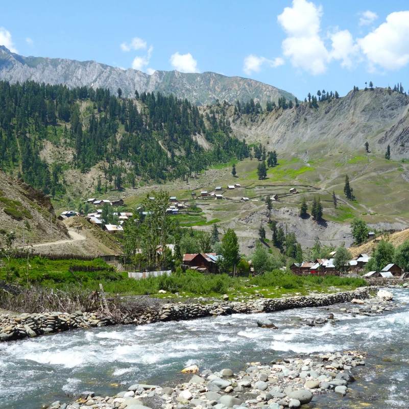 Where should you stay in Gurez Valley.jpg