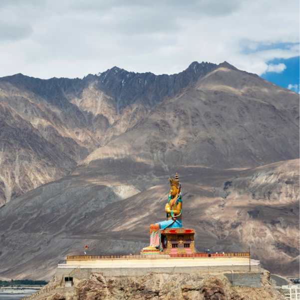 Ladakh Trip Cost from Delhi by Flight.jpg