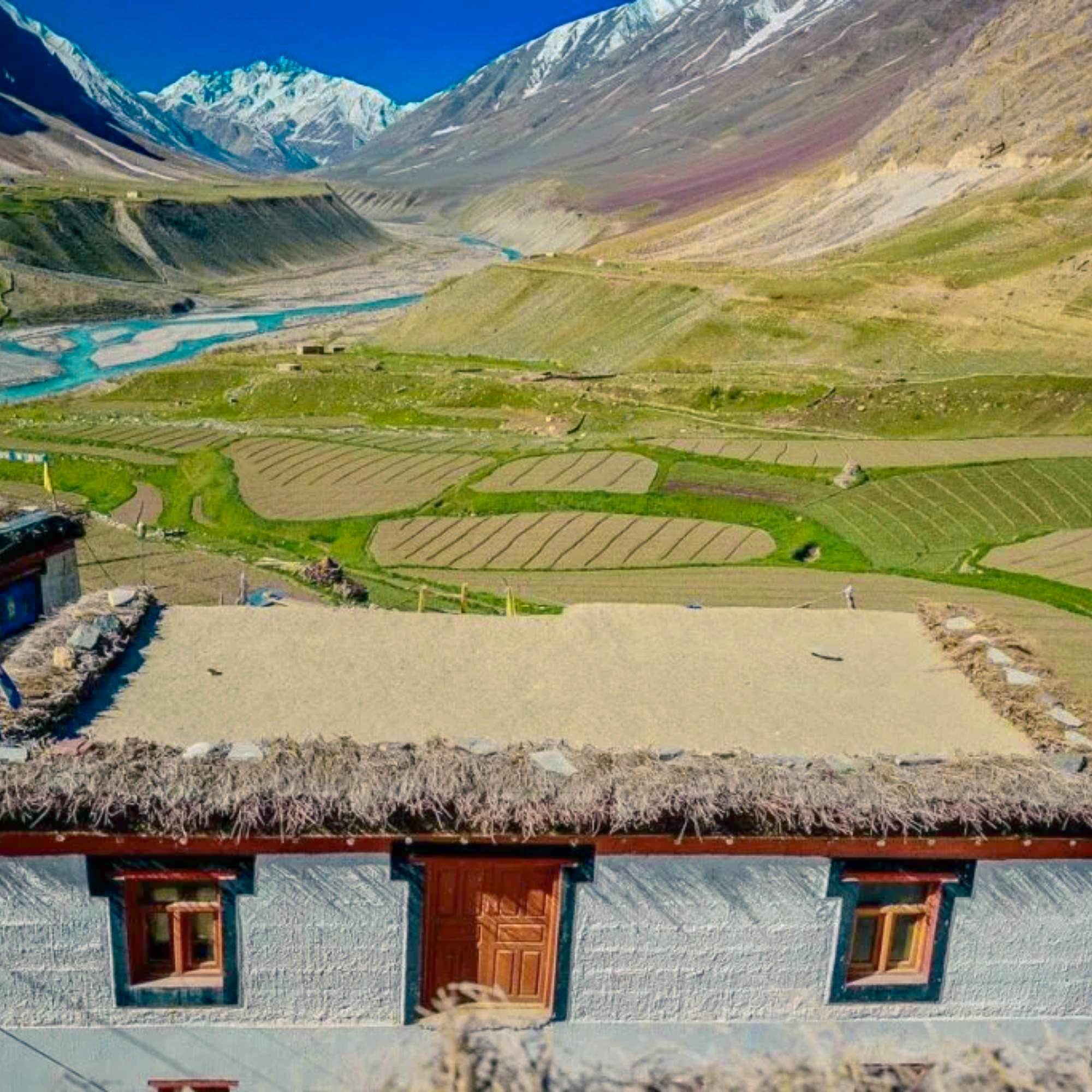 Wide valley view on the road to Mud Village in Spiti.jpg