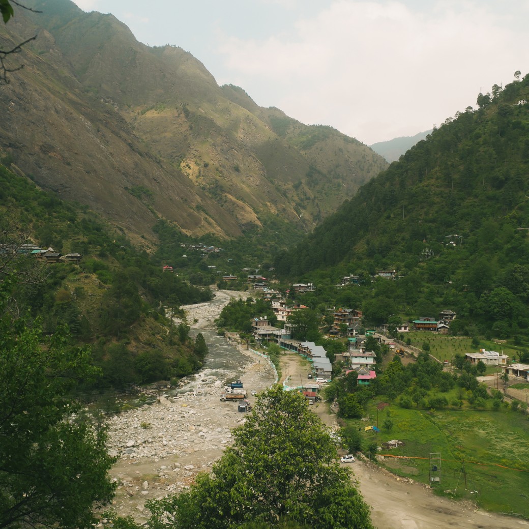 What Is the Weather Like in Jibhi in October?