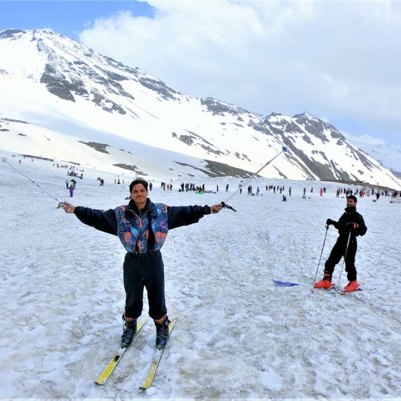 Things to Do in Rohtang Pass in 2026_ Snow Activities, Prices and Safety Tips.jpg