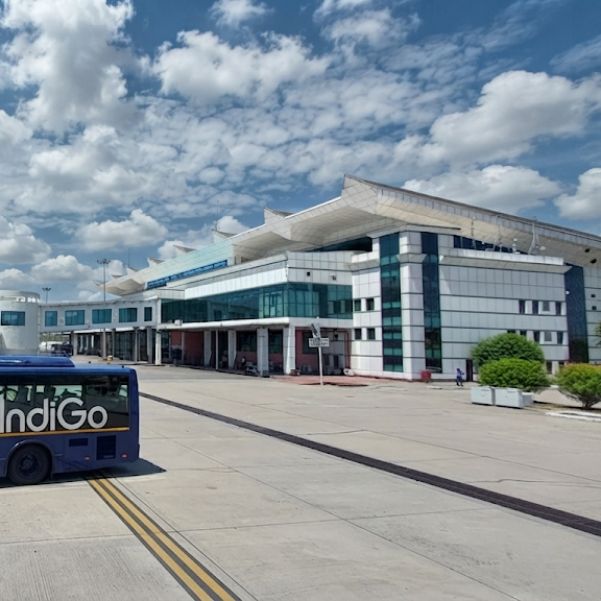 udaipur airport.jpg