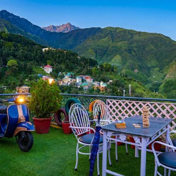 best cafes in dharamkot