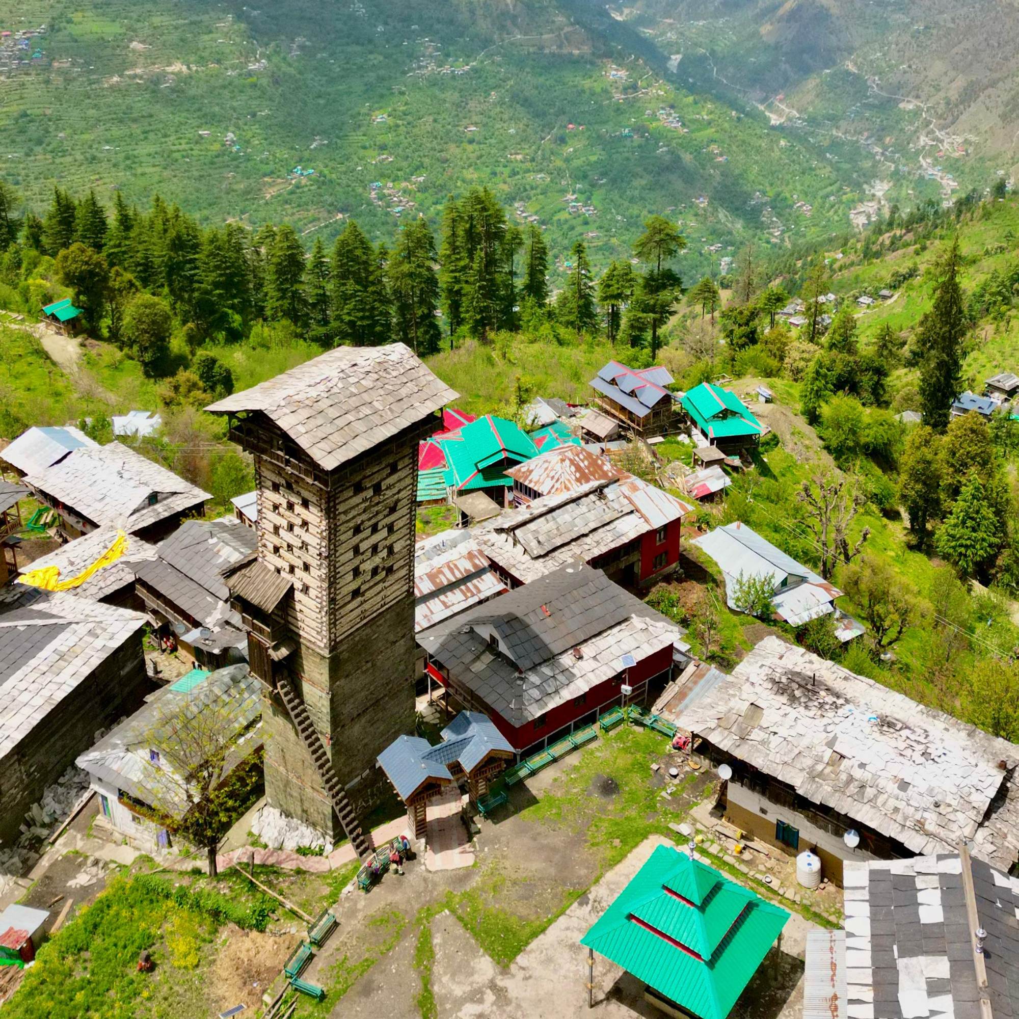 Chehni Kothi near Jibhi (2).jpg