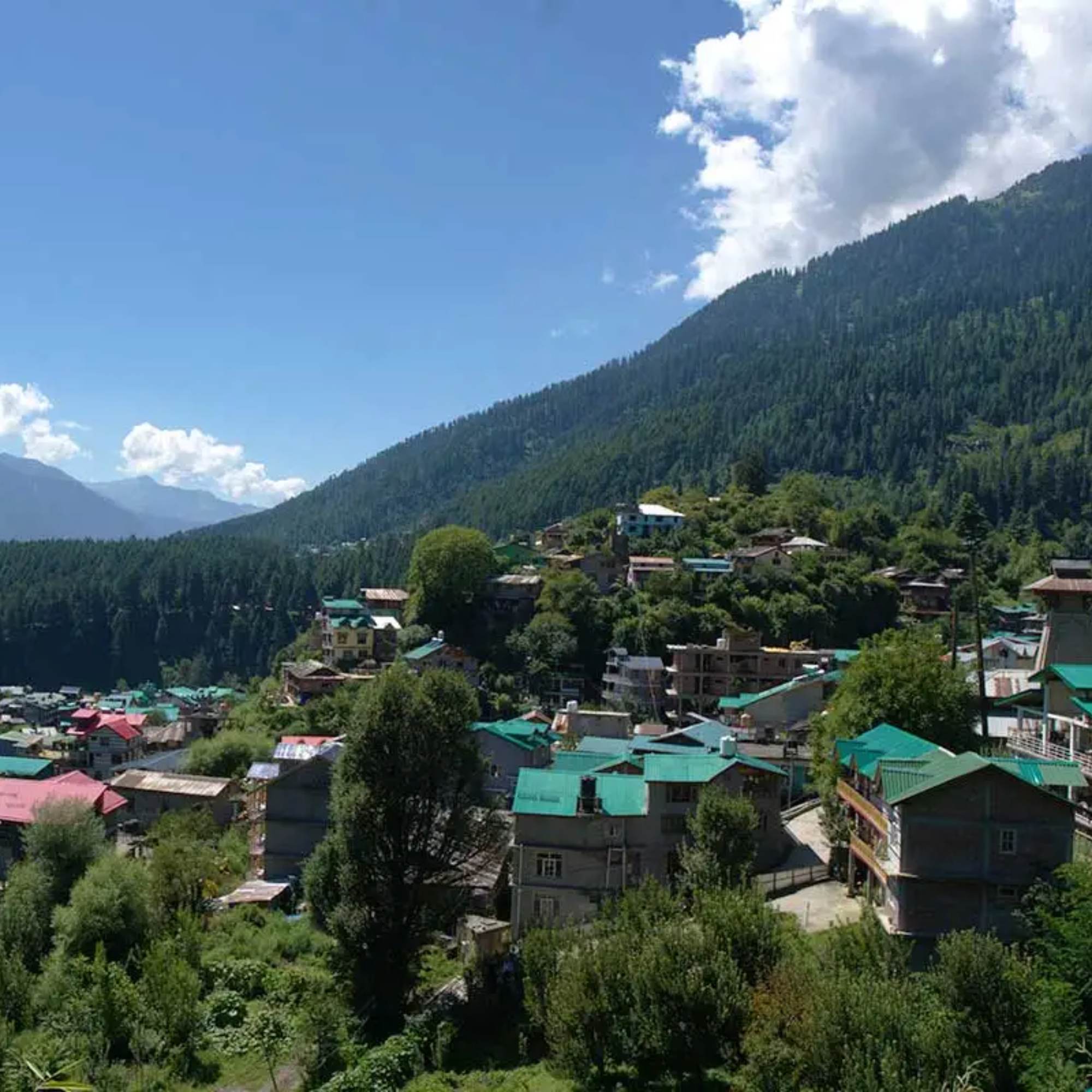 Old Manali village road.jpg