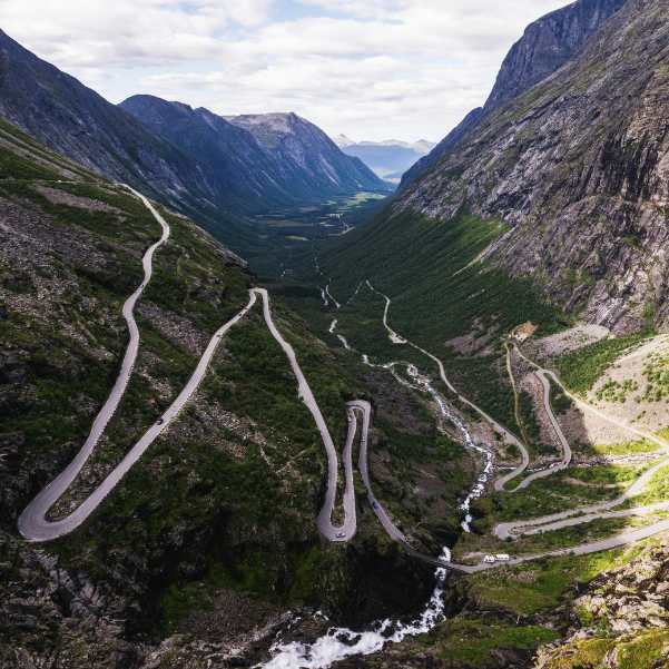 Can Tourists Really Go to Shinkula Pass in April.jpg