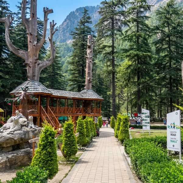 Can police question unmarried couples in Kasol?